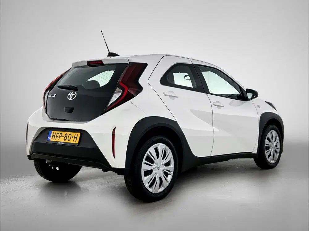 Toyota Aygo X 1.0 VVT-i MT Play uit 2025, foto 2