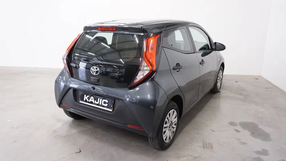 Toyota Aygo 1.0 VVT-i x-fun uit 2019, foto 2