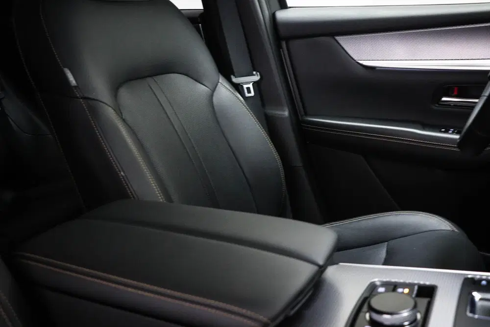 Mazda CX-60 2.5 e-SkyActiv PHEV Homura uit 2024, foto 13