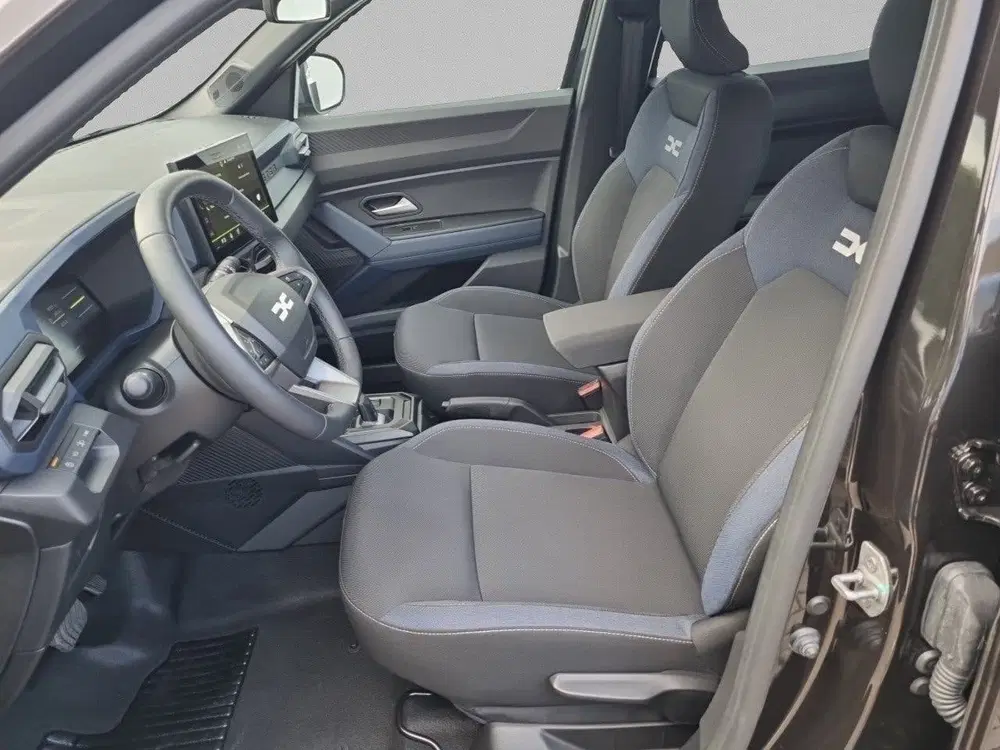 Dacia Duster 1.6 Hybrid 140 Expression CAMERA uit 2025, foto 10