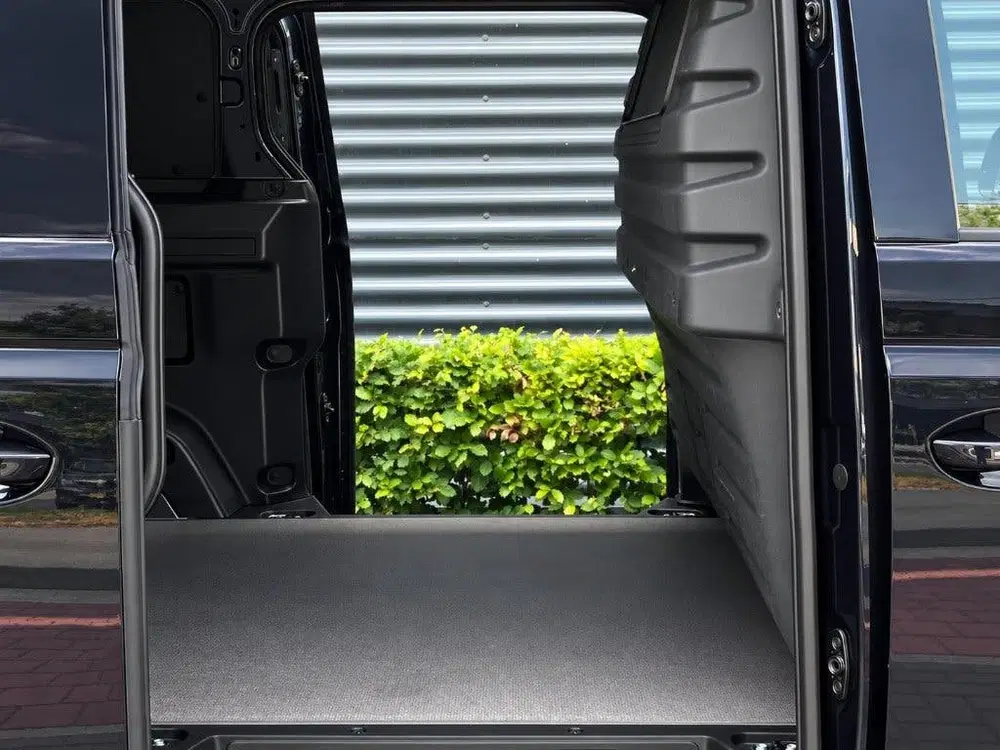 Volkswagen ID. Buzz Cargo 79 kWh Black Edition 286p 2xdeur uit 2026, foto 4
