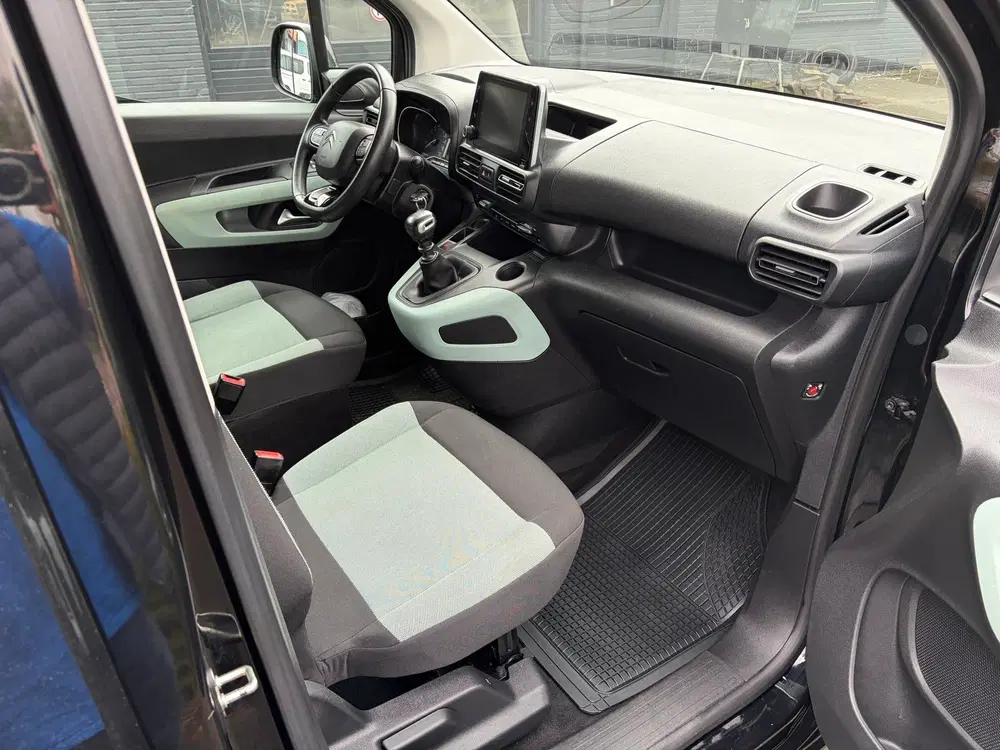 Citroën Berlingo Citroen Berlingo XL 1.2 PureTech Shine 7p. uit 2020, foto 13