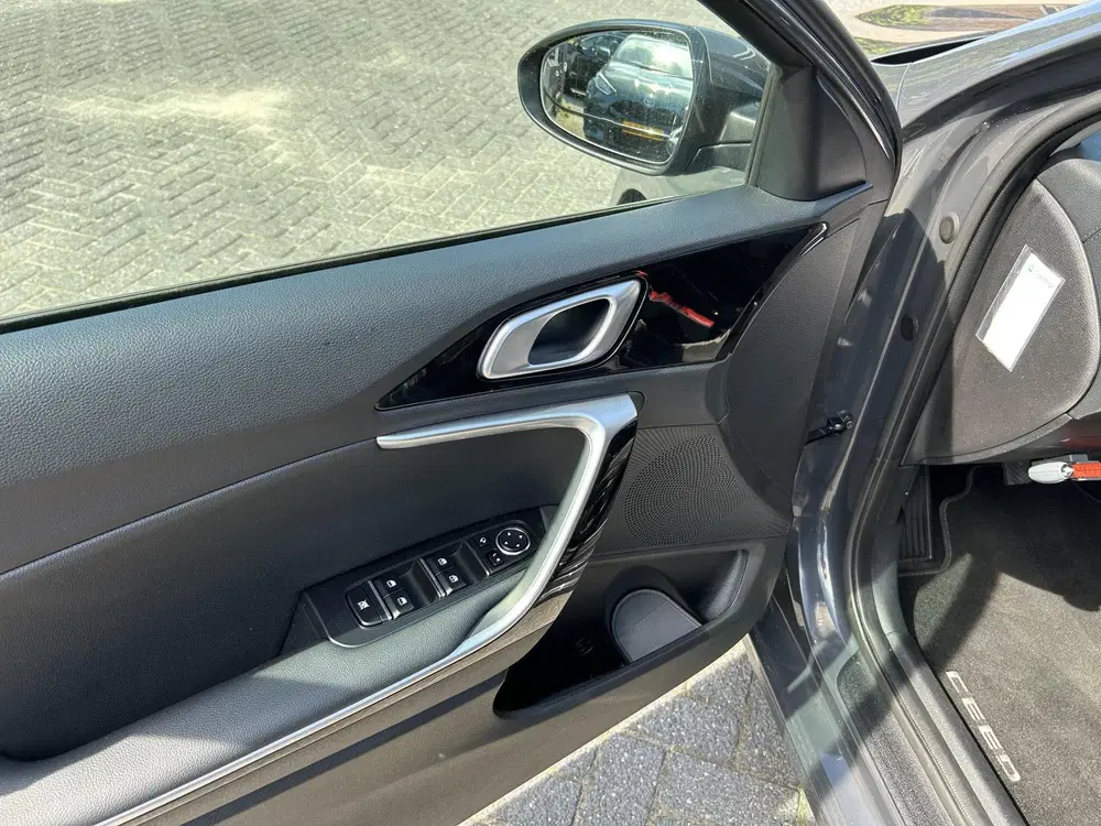 Kia Ceed 1.5 T-GDi DynamicPlusLine uit 2024, foto 13