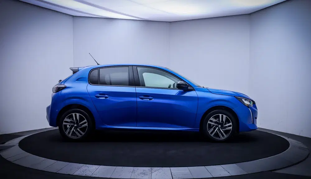 Peugeot 208 1.2T Aut. ALLURE PACK VERTIGO BLUE uit 2023, foto 4