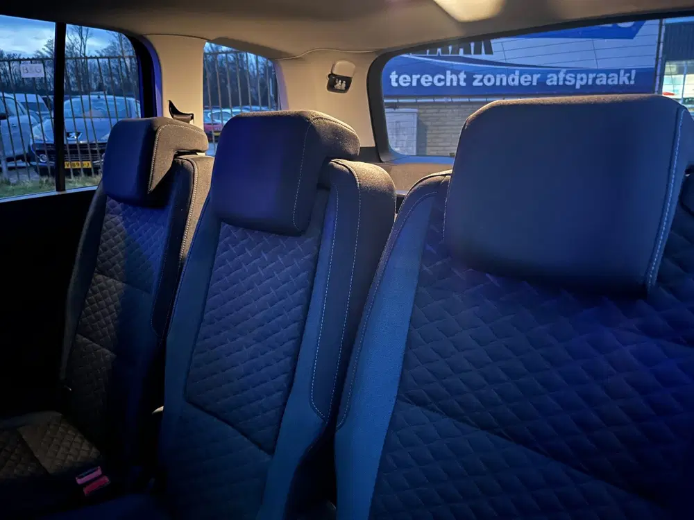 Volkswagen Touran 1.0 TSI IQ Drive Business 7p uit 2019, foto 8