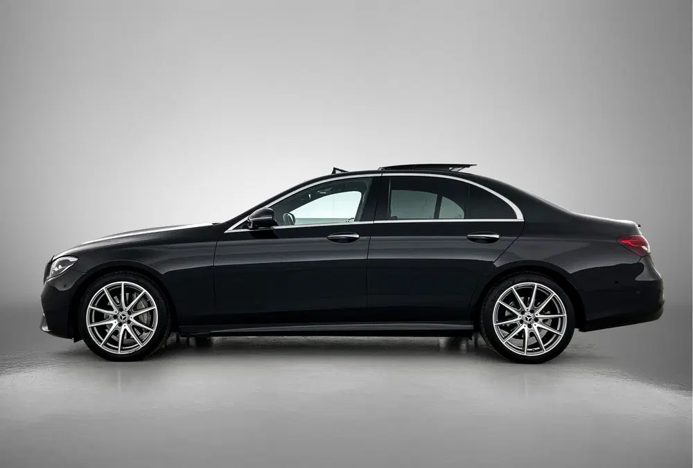 Mercedes-Benz E-Klasse 200 AMG Line uit 2023, foto 3