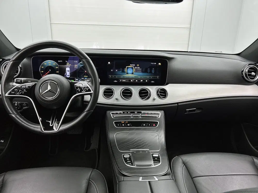 Mercedes-Benz E-Klasse 200 AMG Line uit 2023, foto 5