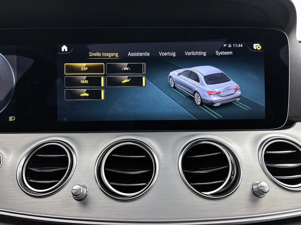 Mercedes-Benz E-Klasse 200 AMG Line uit 2023, foto 8