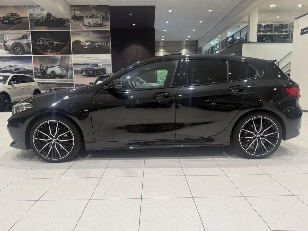 BMW 1-serie 118i Introduction Edition uit 2023, foto 13