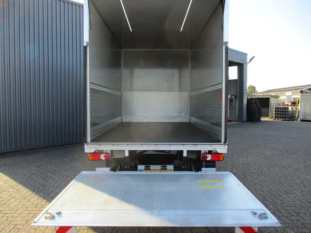 Renault Master 2.3DCI 145 PK Bakwagen Meubelbak Laadklep uit 2023, foto 12