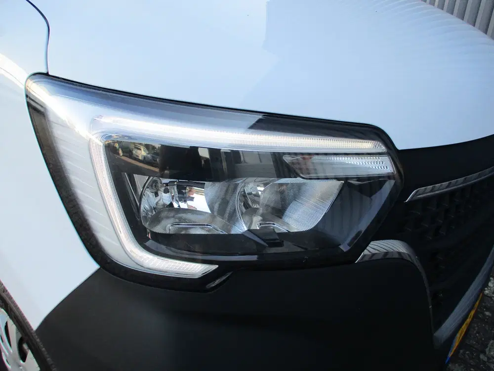 Renault Master 2.3DCI 145 PK Bakwagen Meubelbak Laadklep uit 2023, foto 15