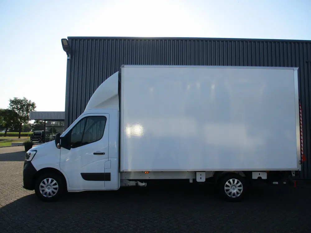 Renault Master 2.3DCI 145 PK Bakwagen Meubelbak Laadklep uit 2023, foto 2