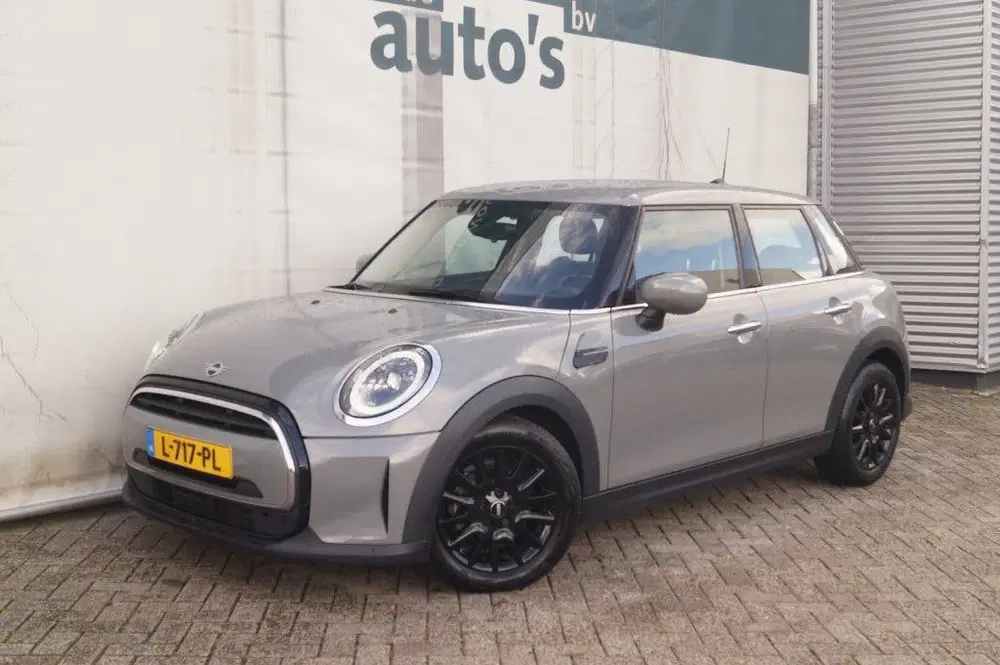 Mini Cooper Cooper 5-Deurs 1.5 136pk Automaat Cooper B uit 2021, foto 3