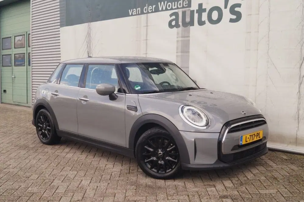 Mini Cooper Cooper 5-Deurs 1.5 136pk Automaat Cooper B uit 2021, foto 4