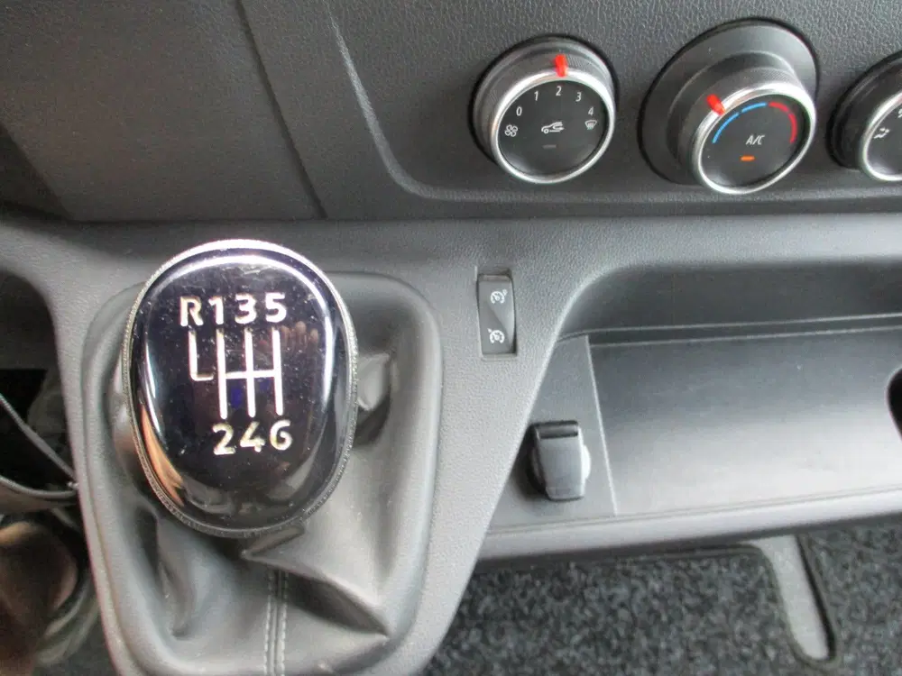 Renault Master 2.3 dCi 135 PK L2H2 servicewagen Inrichtin uit 2020, foto 13