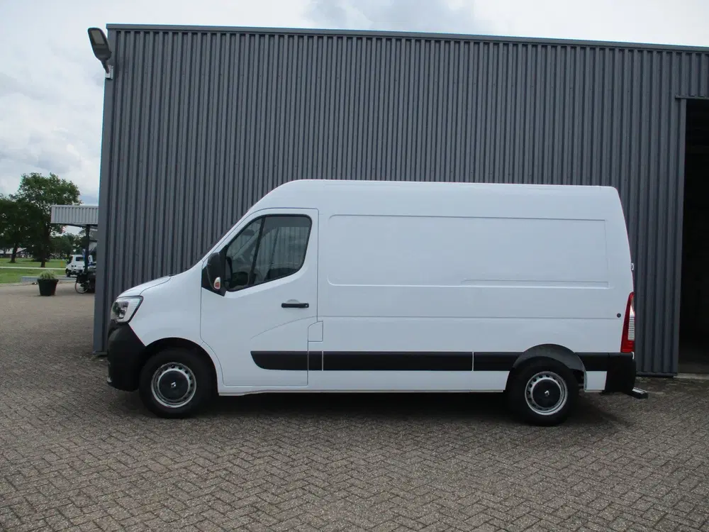 Renault Master 2.3 dCi 135 PK L2H2 servicewagen Inrichtin uit 2020, foto 2