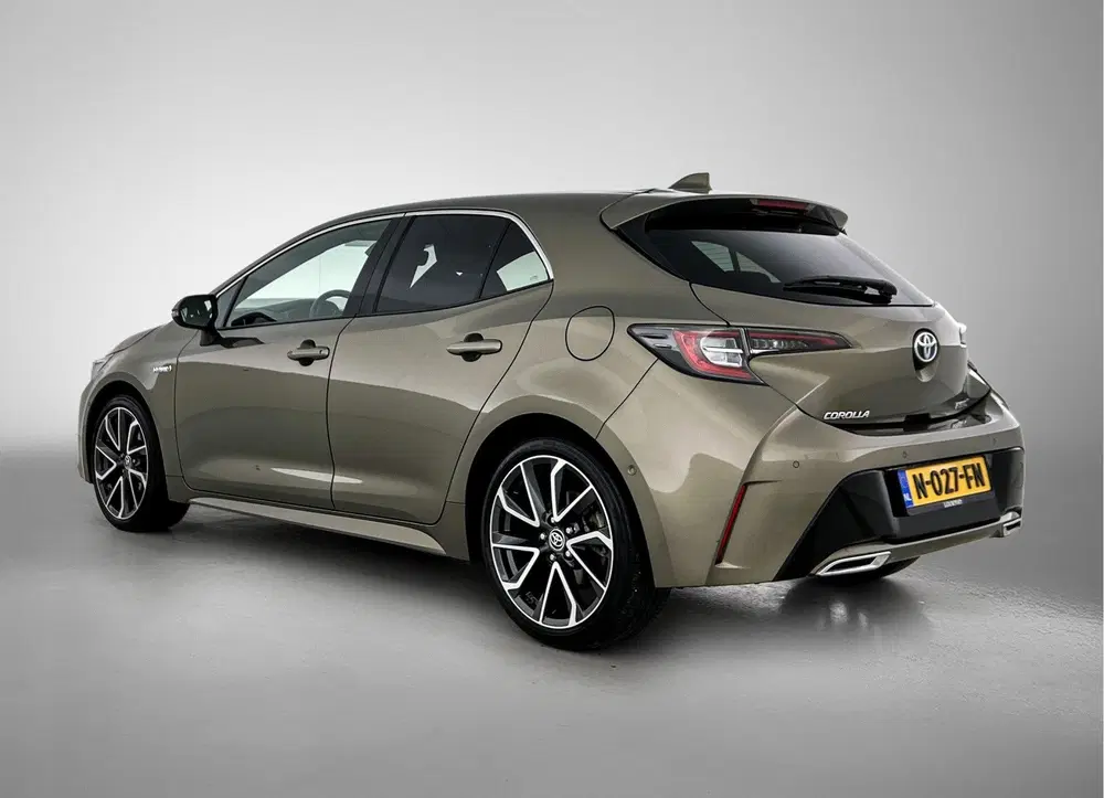 Toyota Corolla 2.0 Hybrid Executive uit 2021, foto 13