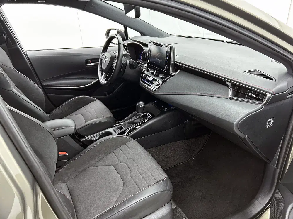 Toyota Corolla 2.0 Hybrid Executive uit 2021, foto 6