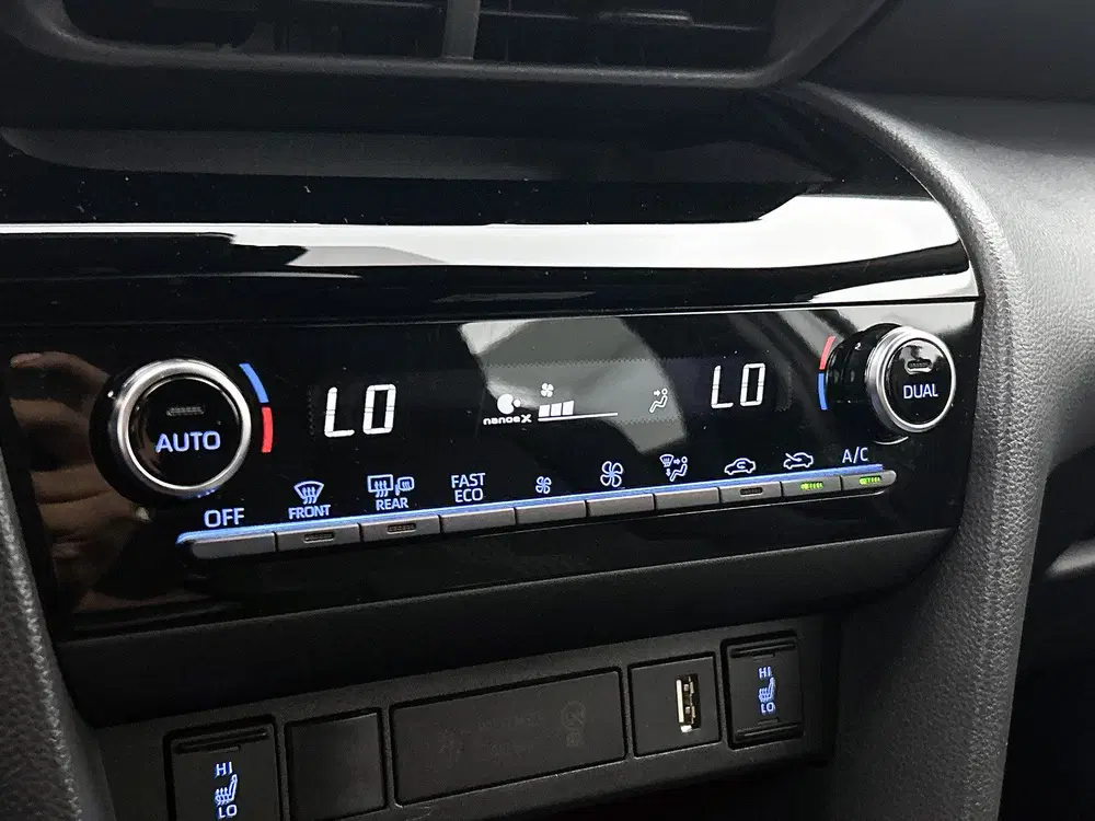 Toyota Yaris Cross 1.5 Hybrid Adventure uit 2023, foto 13