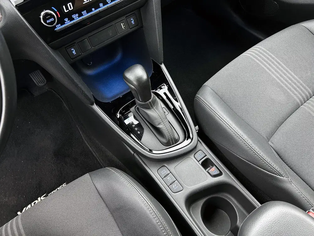 Toyota Yaris Cross 1.5 Hybrid Adventure uit 2023, foto 14