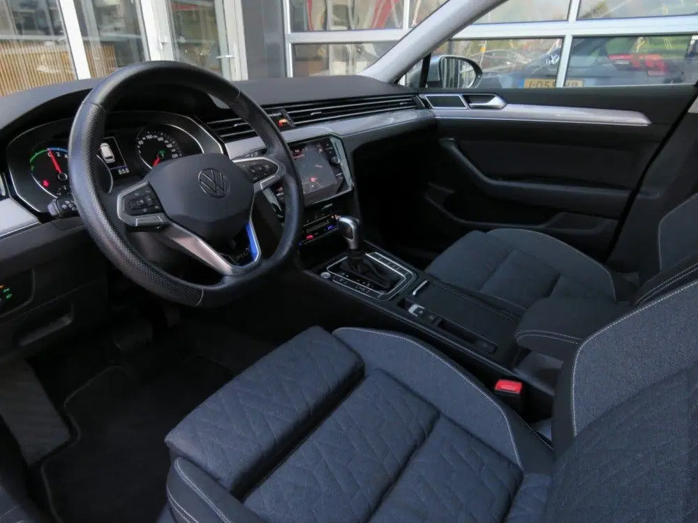 Volkswagen Passat 1.4 TSI PHEV GTE uit 2023, foto 4