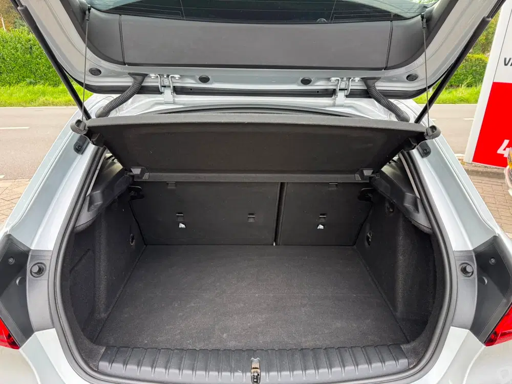 BMW 1-serie 118i High Executive. RIJKLAARPRIJS TREKHAA uit 2020, foto 15