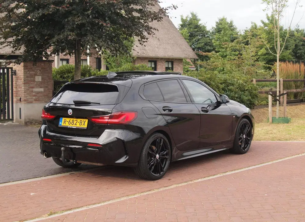 BMW 1-serie 118i Business Edition Plus uit 2022, foto 10