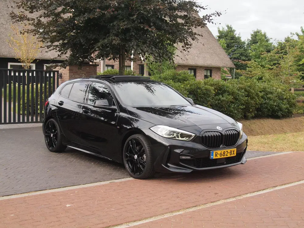 BMW 1-serie 118i Business Edition Plus uit 2022, foto 4