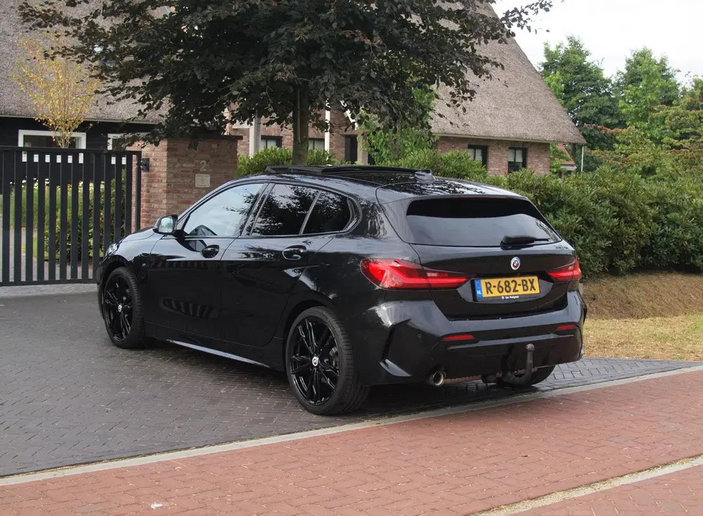 BMW 1-serie 118i Business Edition Plus uit 2022, foto 8
