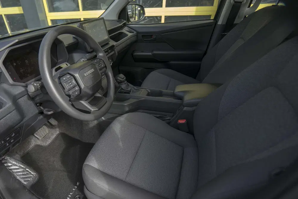 Toyota Hilux 2.8 D-4D MHEV Double Cab Auto 4WD Active uit 2026, foto 15
