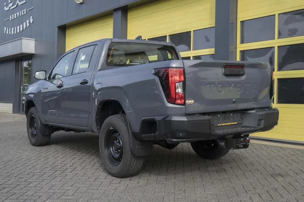 Toyota Hilux 2.8 D-4D MHEV Double Cab Auto 4WD Active uit 2026, foto 5