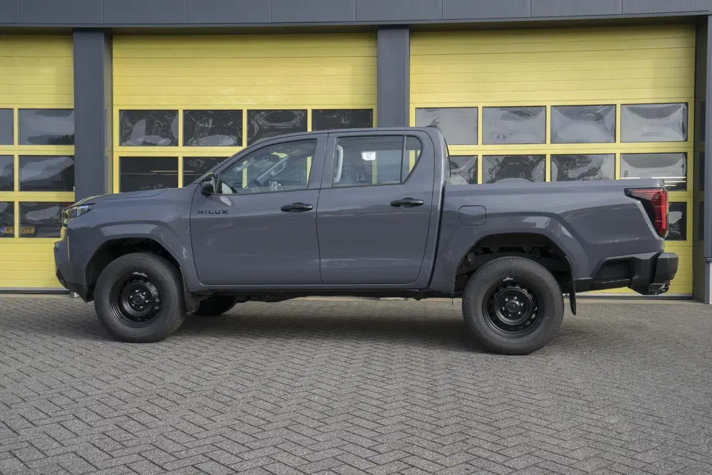 Toyota Hilux 2.8 D-4D MHEV Double Cab Auto 4WD Active uit 2026, foto 8