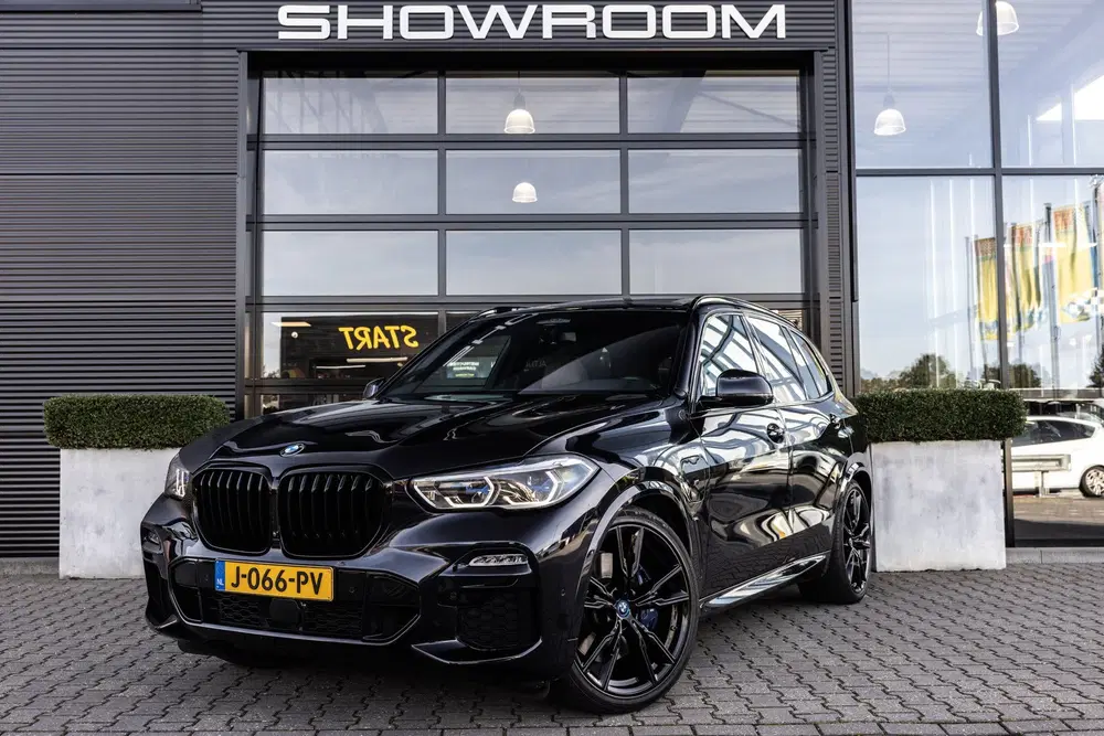 BMW X5 XDrive45e M-Sport uit 2020, foto 2