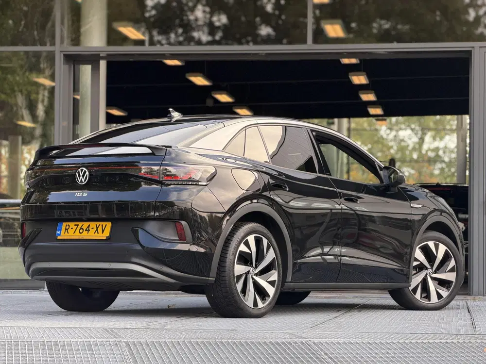 Volkswagen ID.5 Pro 77 kWh 204PK uit 2022, foto 2