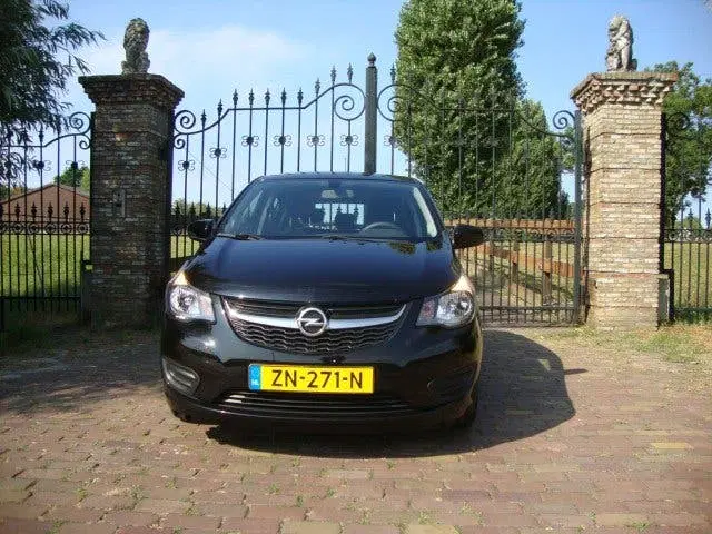 Opel Karl 1.0 ecoFLEX 120 Jaar Edition uit 2019, foto 2