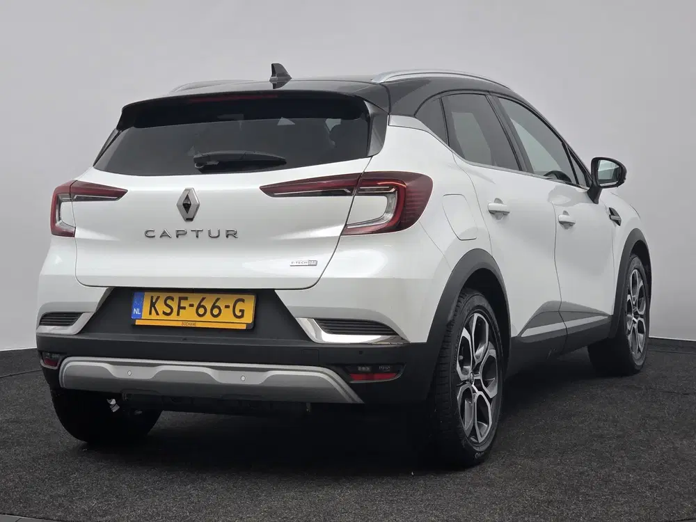 Renault Captur 1.6 E-Tech Plug-in Hybrid 160 Intens uit 2022, foto 2