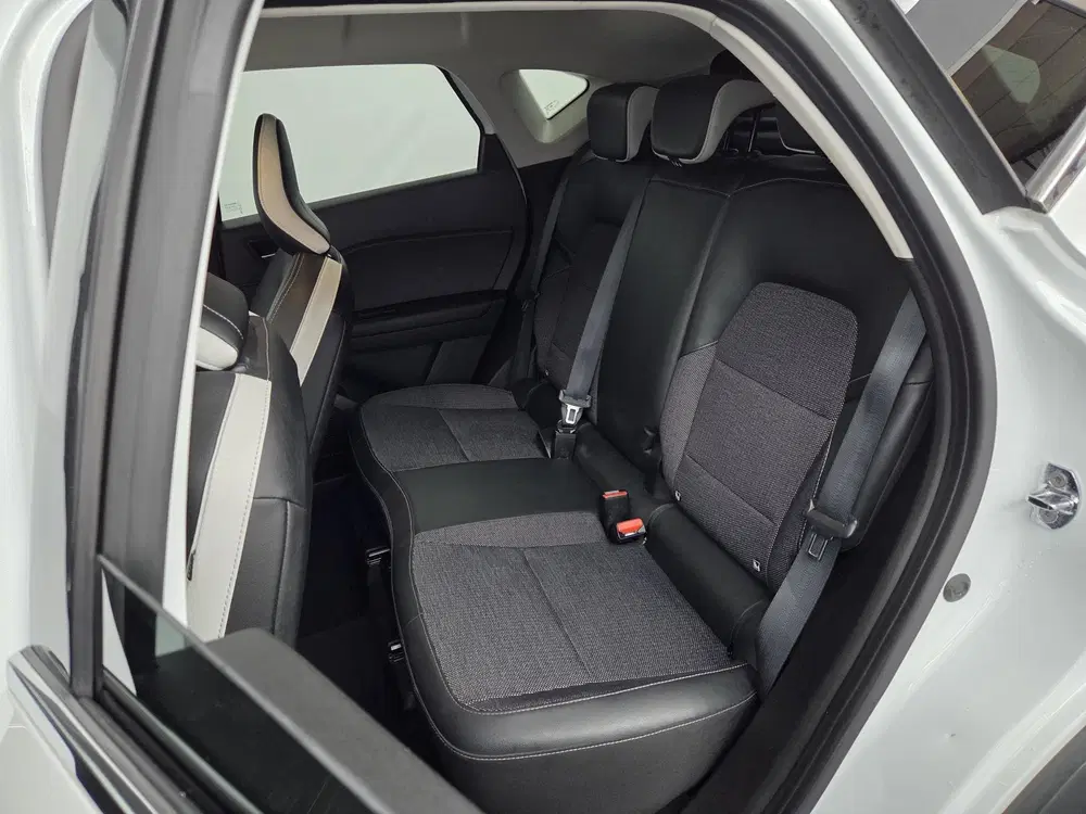 Renault Captur 1.6 E-Tech Plug-in Hybrid 160 Intens uit 2022, foto 9