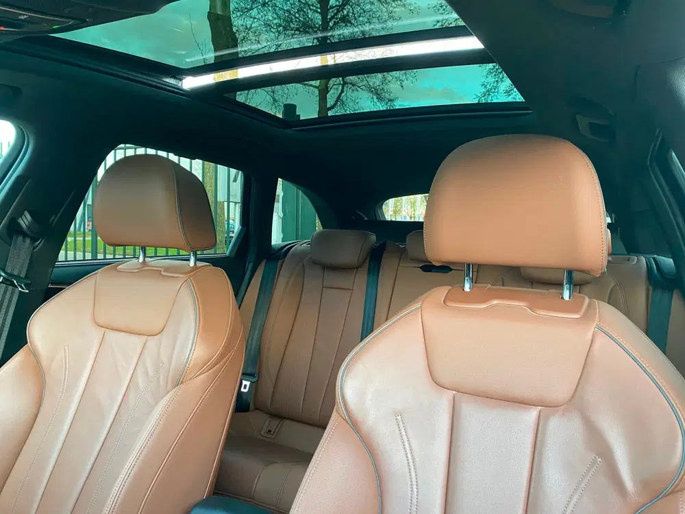 Audi A4 45 TFSI S- Line quattro edition one Apple uit 2020, foto 12