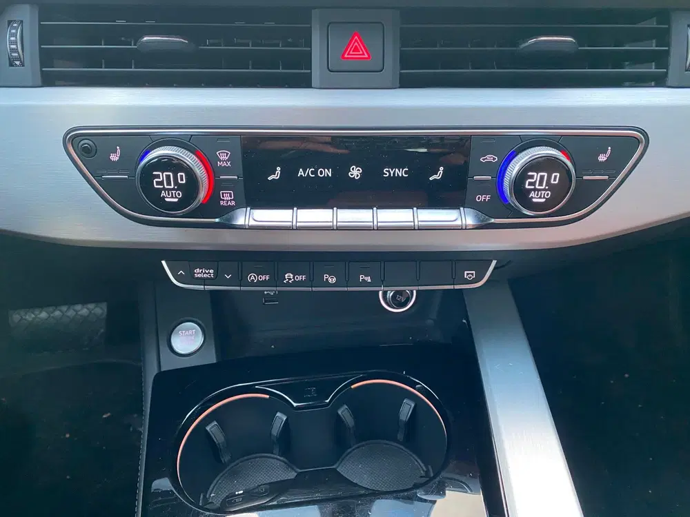 Audi A4 45 TFSI S- Line quattro edition one Apple uit 2020, foto 13