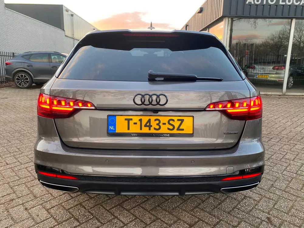 Audi A4 45 TFSI S- Line quattro edition one Apple uit 2020, foto 7