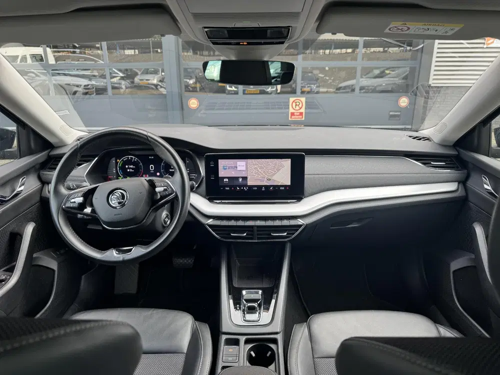 Skoda Octavia 1.4 TSI iV PHEV Business Edition CarPlay uit 2021, foto 2