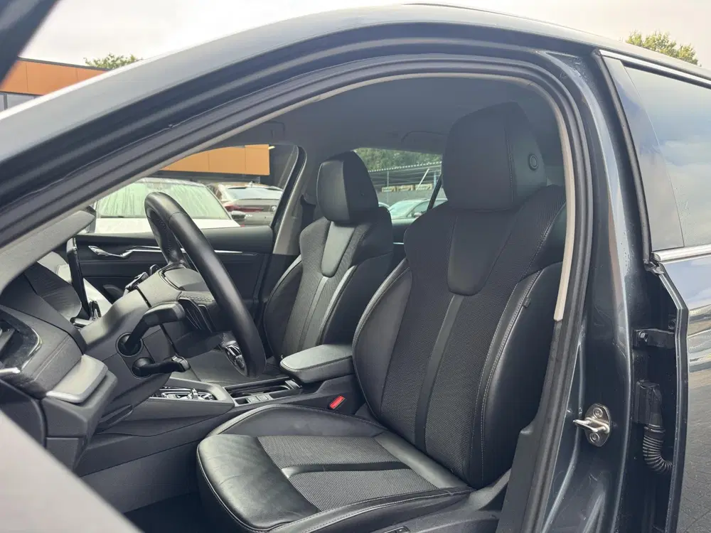 Skoda Octavia 1.4 TSI iV PHEV Business Edition CarPlay uit 2021, foto 4