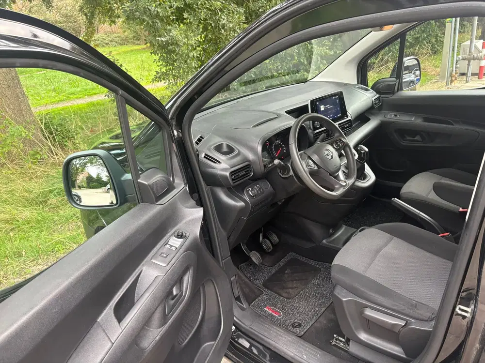 Opel Combo 1.6D L1H1 Edition uit 2020, foto 13