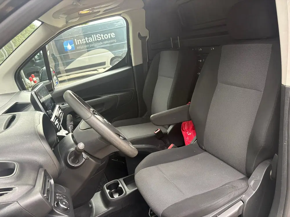 Opel Combo 1.6D L1H1 Edition uit 2020, foto 14
