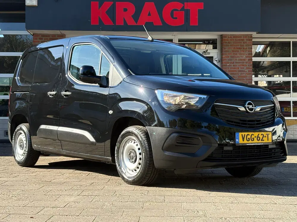 Opel Combo 1.6D L1H1 Edition uit 2020, foto 2