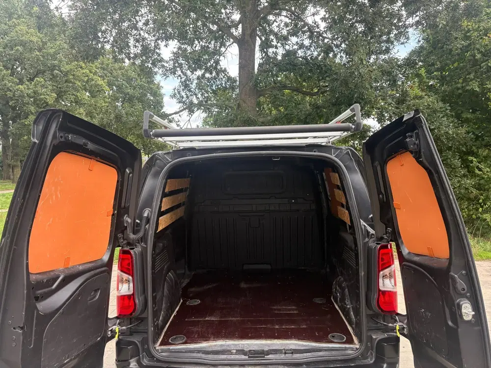Opel Combo 1.6D L1H1 Edition uit 2020, foto 8