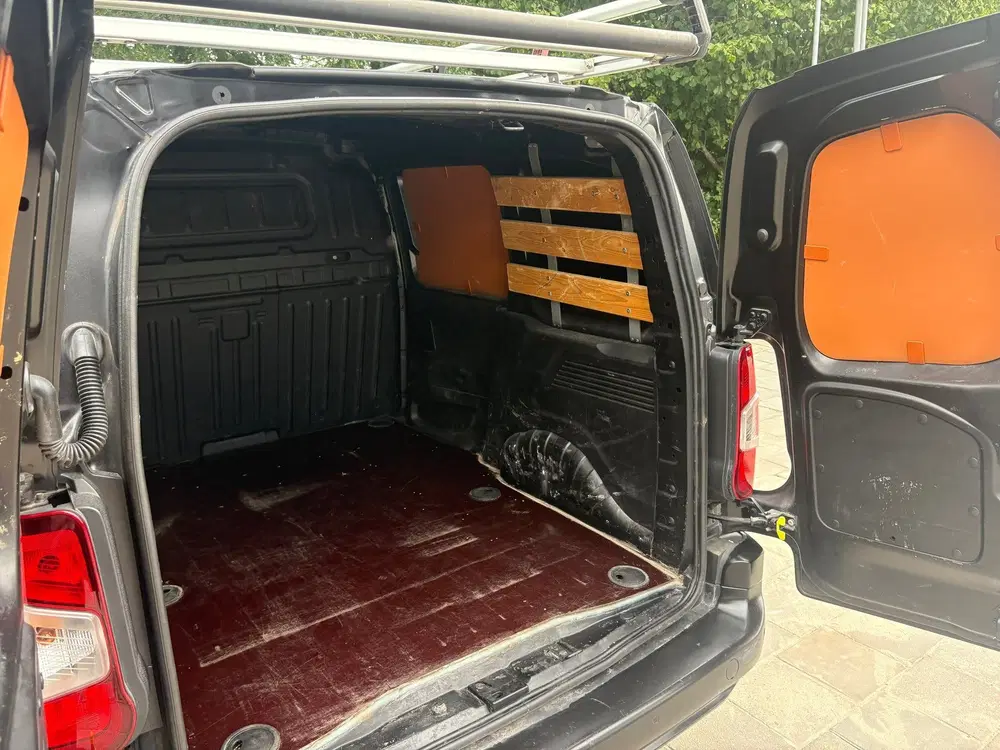Opel Combo 1.6D L1H1 Edition uit 2020, foto 9