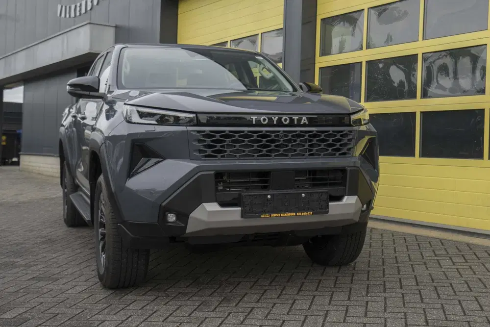 Toyota Hilux Toyota Hilux 2.8 D-4D MHEV Double Cab Styl uit 2026, foto 2