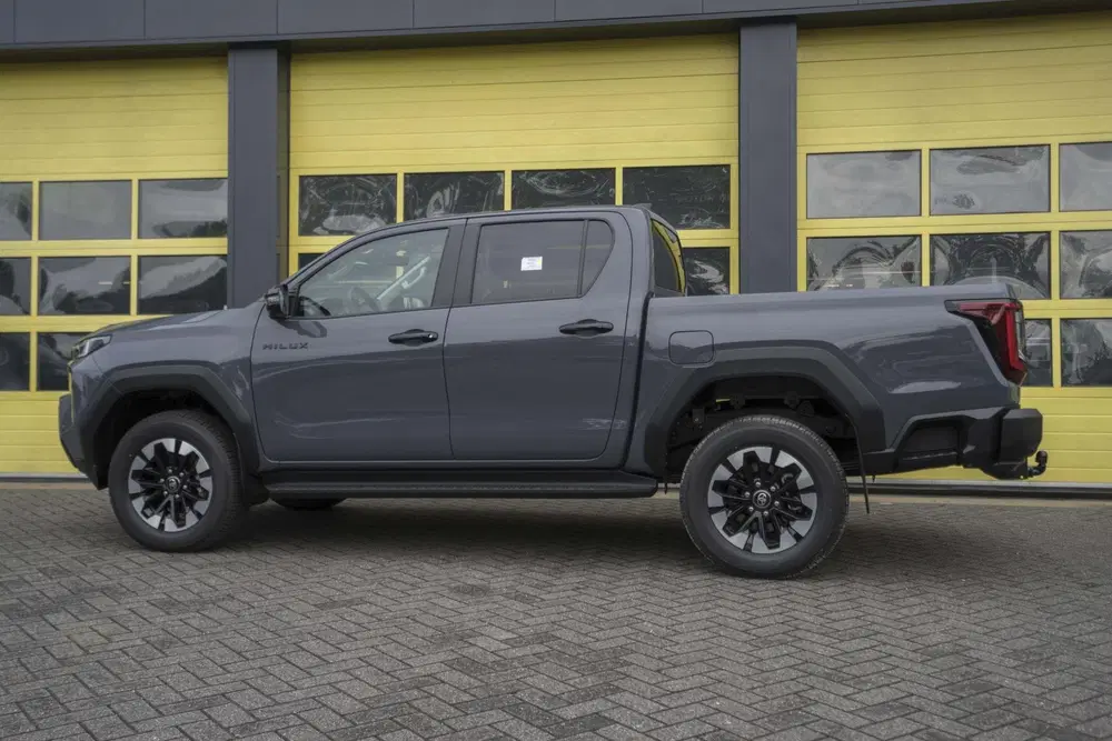 Toyota Hilux Toyota Hilux 2.8 D-4D MHEV Double Cab Styl uit 2026, foto 7