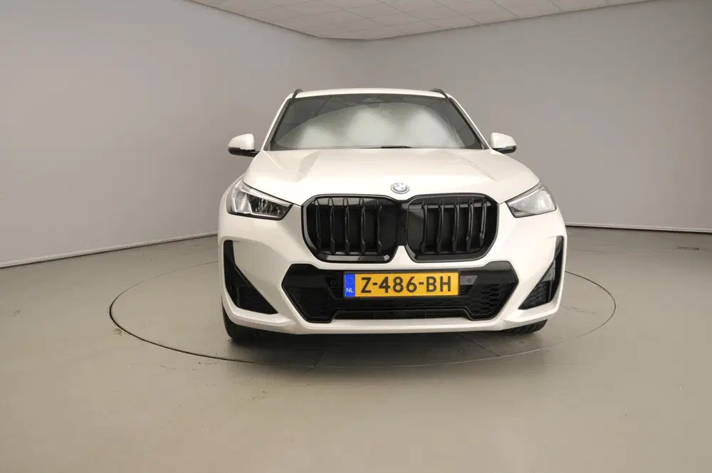 BMW X1 xDrive30e uit 2024, foto 5